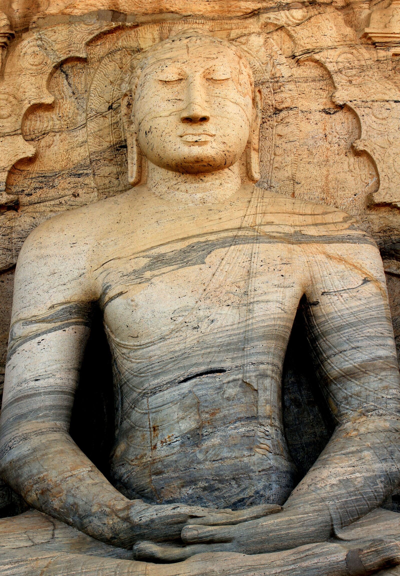 Canon EOS 550D (EOS Rebel T2i / EOS Kiss X4) sample photo. Stone, buddha, sri lanka photography