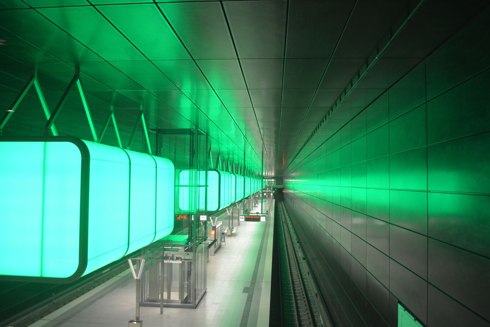 Nikon D7100 sample photo. Architecture, metro, hamburg photography