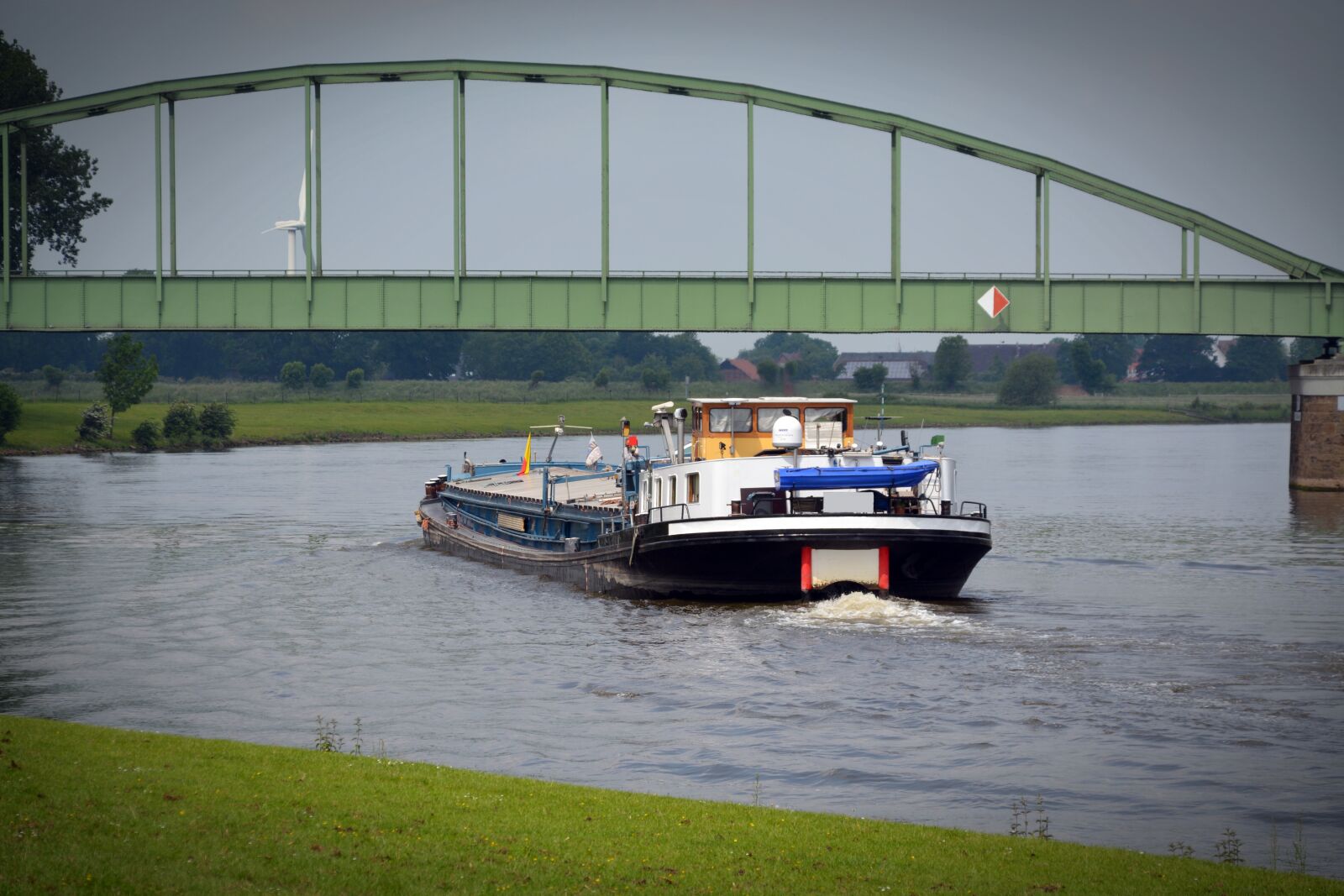 Nikon D5200 sample photo. Barge, river, ship photography