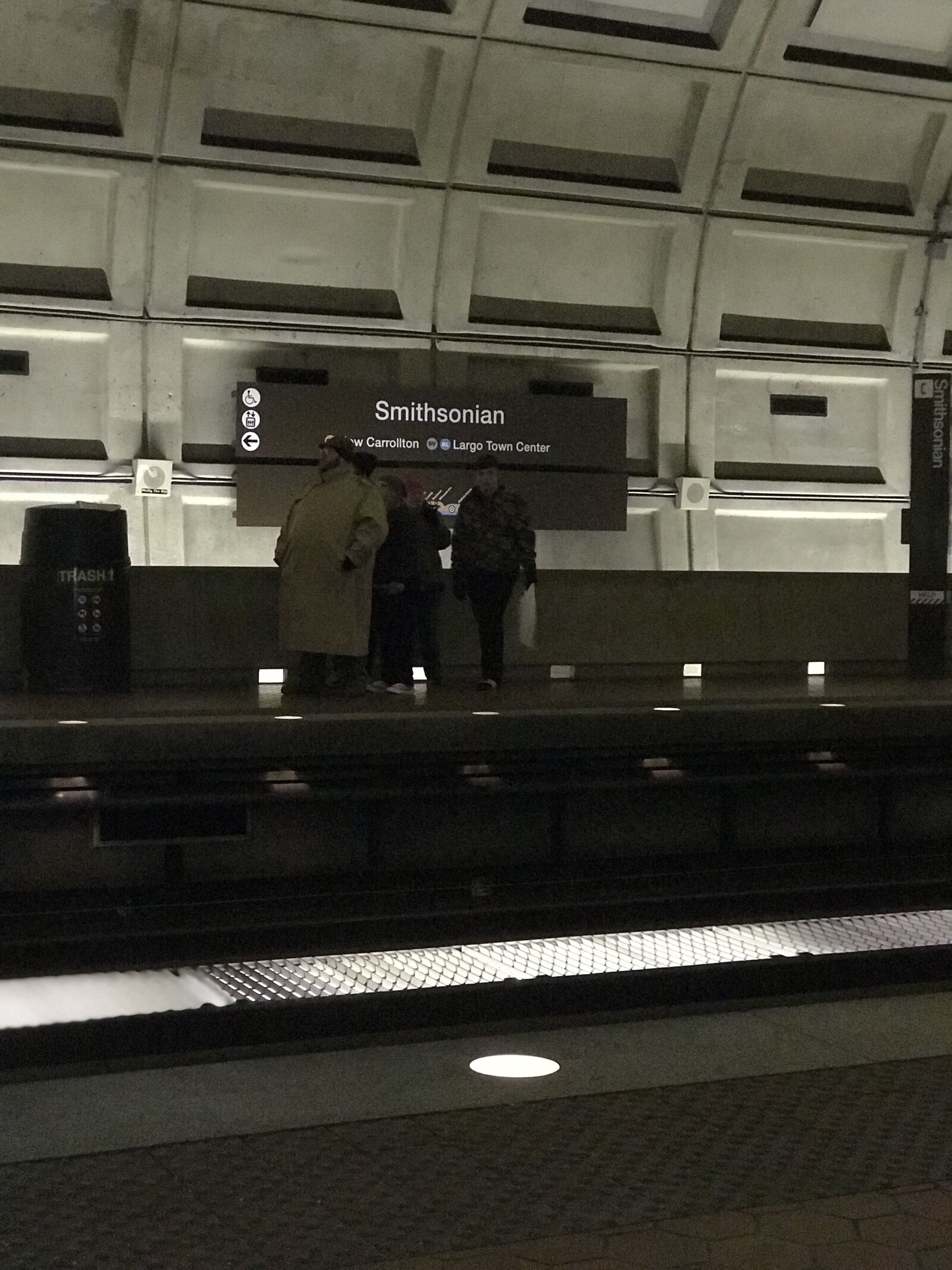 Apple iPhone 7 Plus sample photo. Metro, train, platform photography
