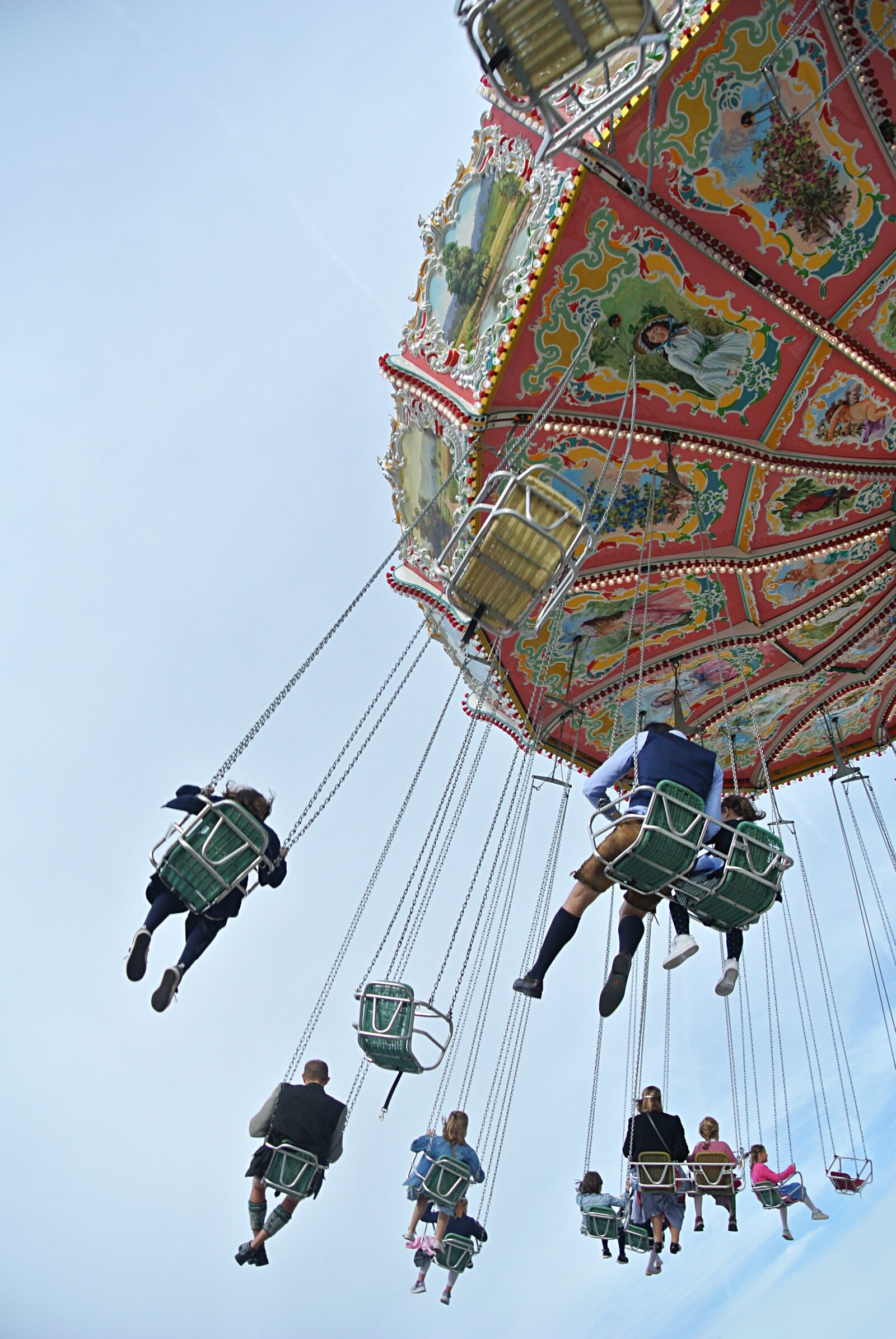 Nikon 1 Nikkor VR 10-30mm F3.5-5.6 sample photo. Kettenkarusell, carousel, oktoberfest photography