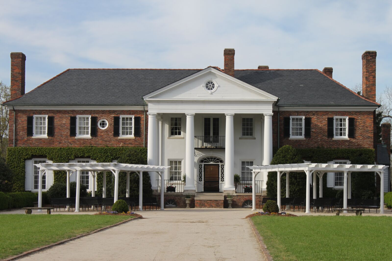 Canon EOS 500D (EOS Rebel T1i / EOS Kiss X3) sample photo. Boone hall, plantation, mt photography