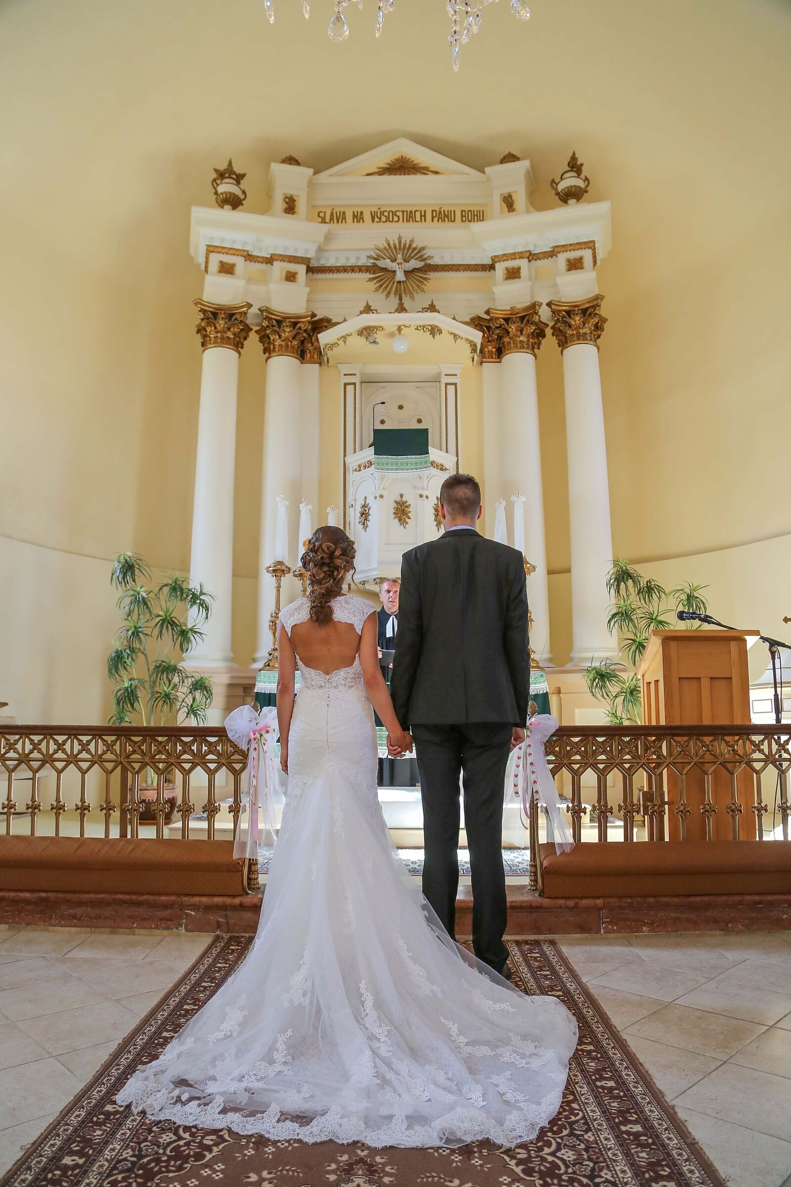 Canon EOS 6D + Canon EF 24-105mm F4L IS USM sample photo. Wedding, catholic, christian, church photography