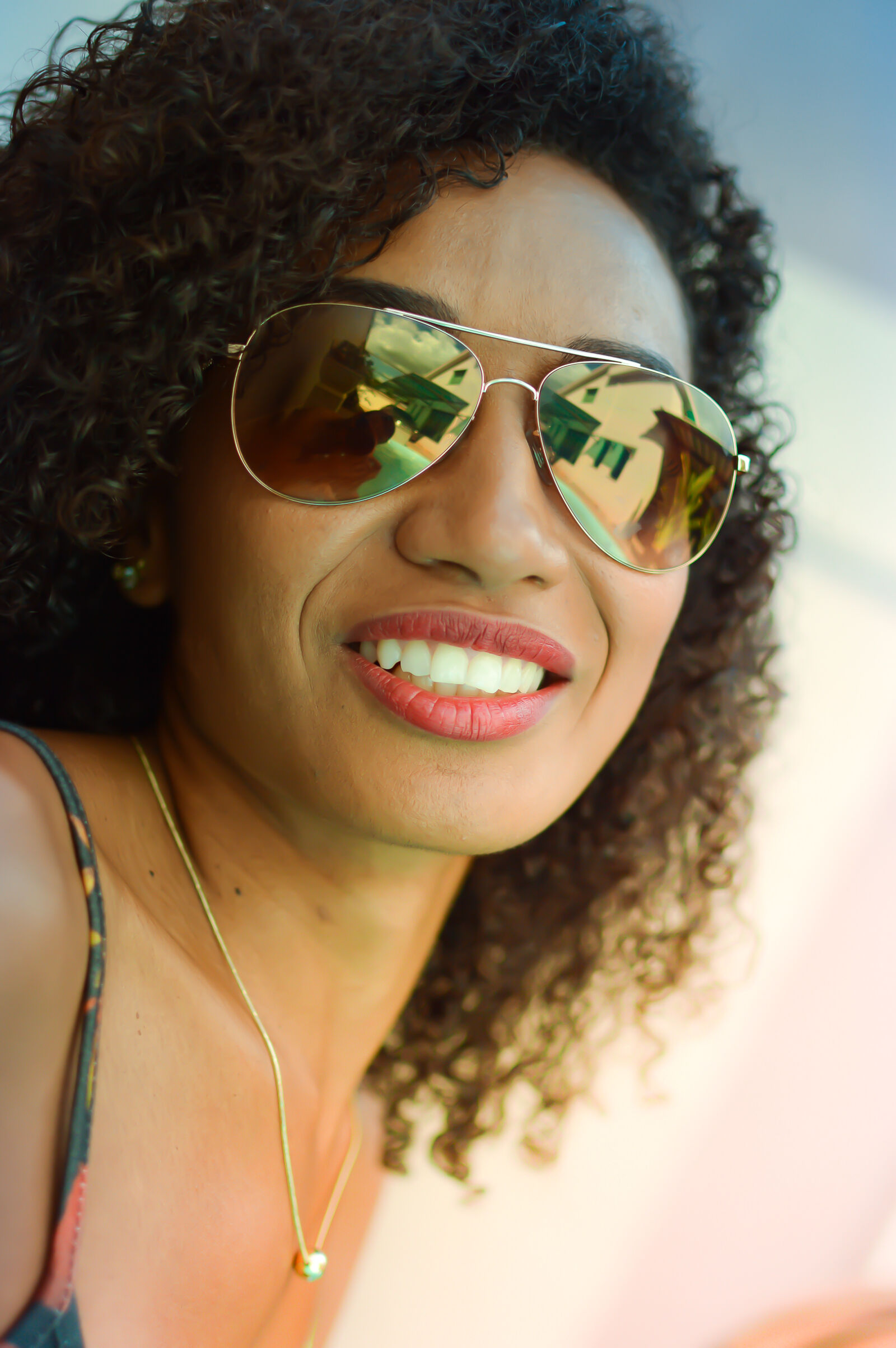 Nikon D3200 + Nikon AF-S DX Nikkor 35mm F1.8G sample photo. Sunglasses, woman, black, portrait photography