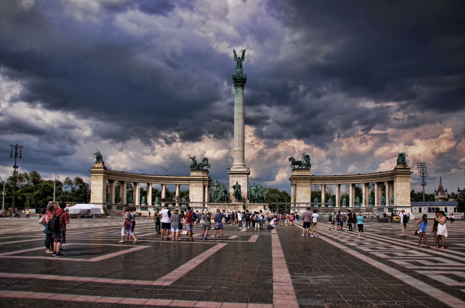 Sony Alpha DSLR-A580 sample photo. Heldenplatz, budapest, places of photography
