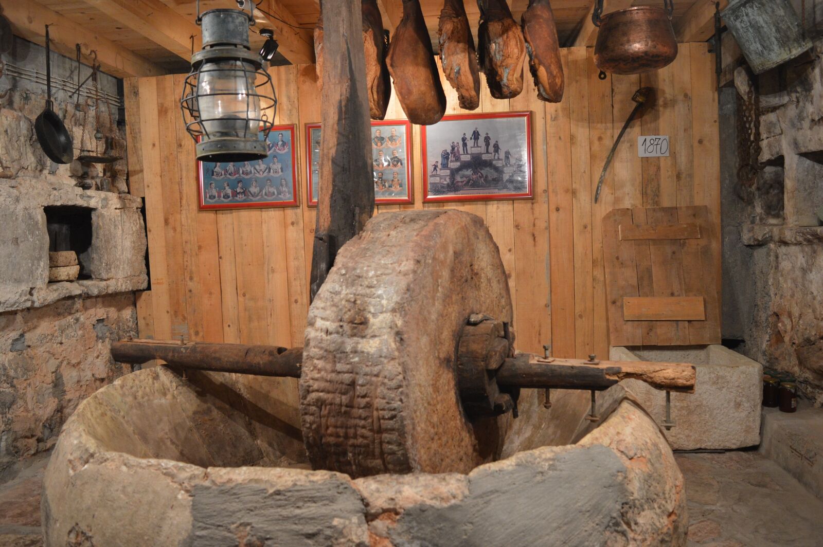 Nikon D3200 sample photo. Kotor, millstone, hams photography