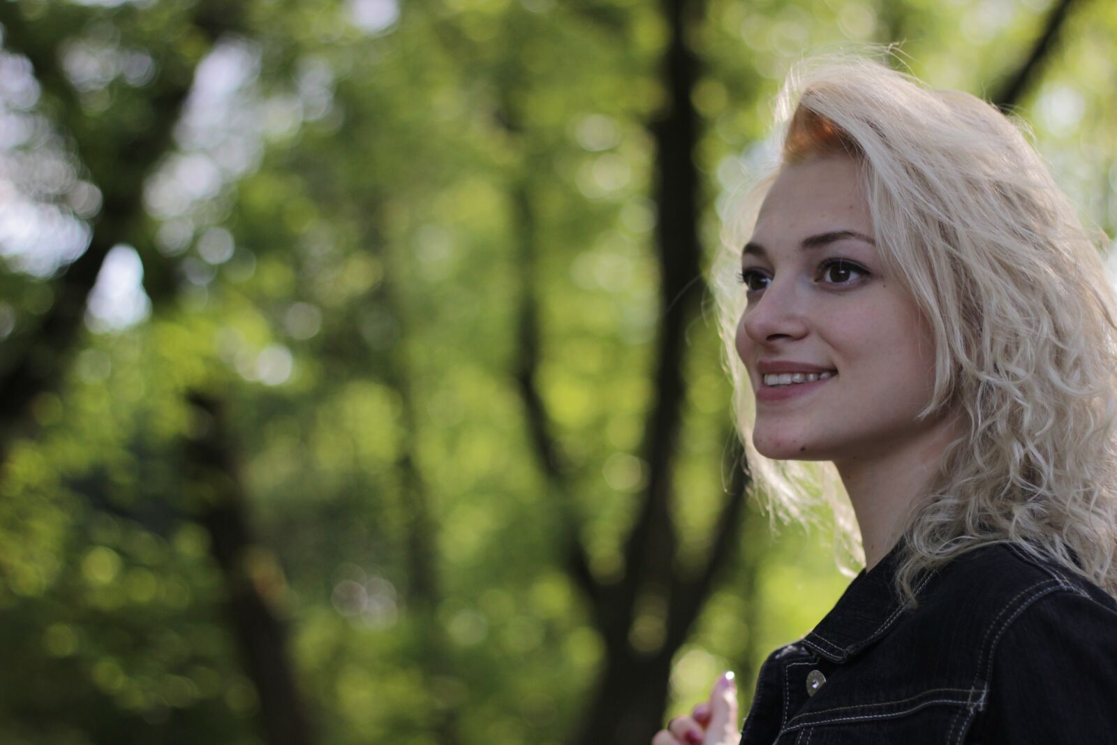 Canon EOS 600D (Rebel EOS T3i / EOS Kiss X5) + Canon EF 50mm F1.8 II sample photo. Girl, model, blonde photography