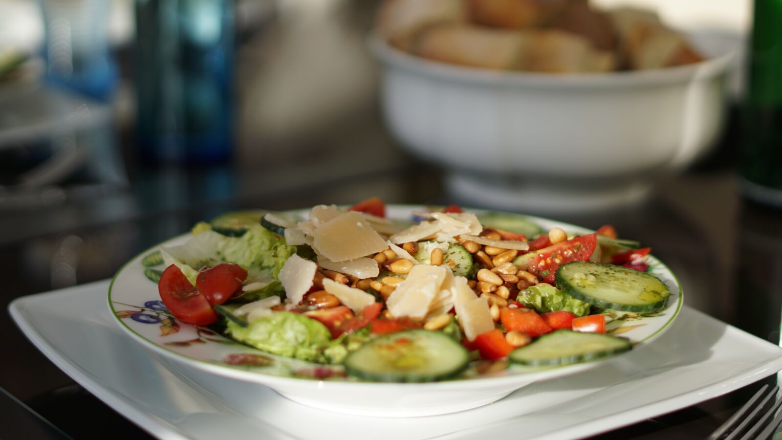Sony FE 50mm F1.8 sample photo. Salad, background, pattern photography