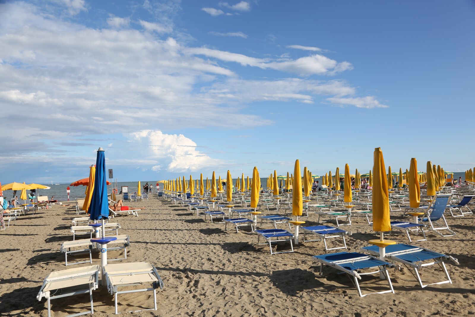 Canon EF 24-105mm F4L IS USM sample photo. Lignano, beach, sea photography