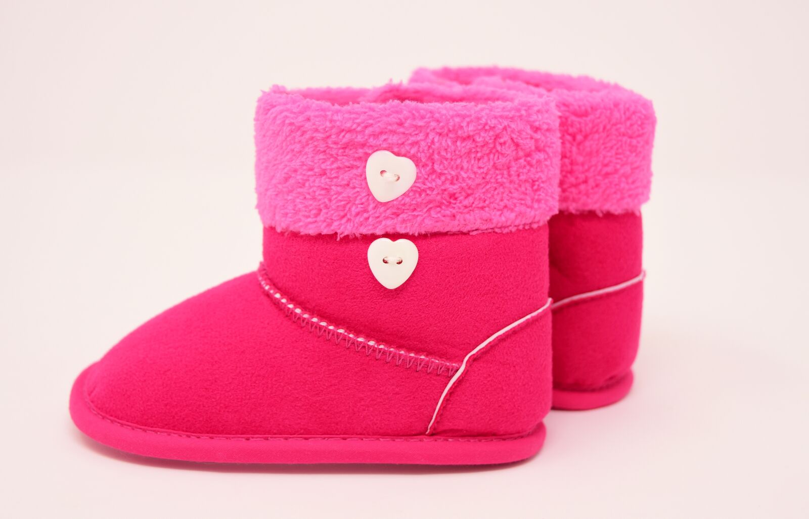 Nikon D7200 sample photo. Winter shoes, children's shoes photography