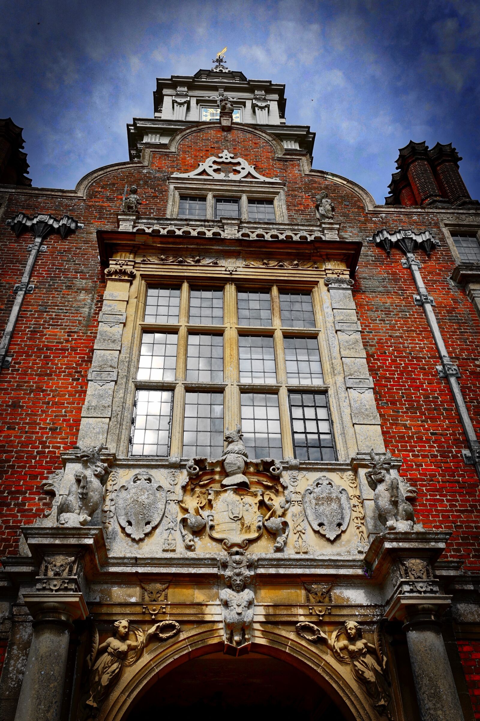 Sony Cyber-shot DSC-RX100 III sample photo. Entrance, facade, blickling estate photography