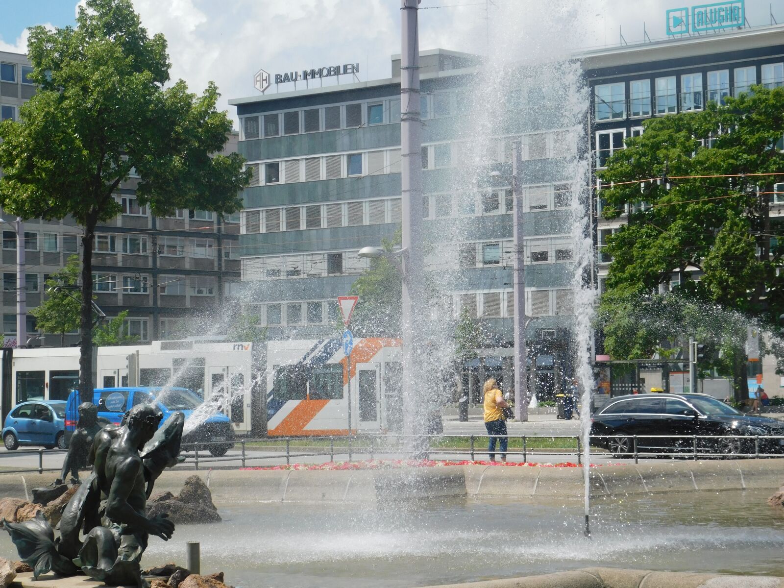 Nikon Coolpix B500 sample photo. Fountain, water games, tram photography