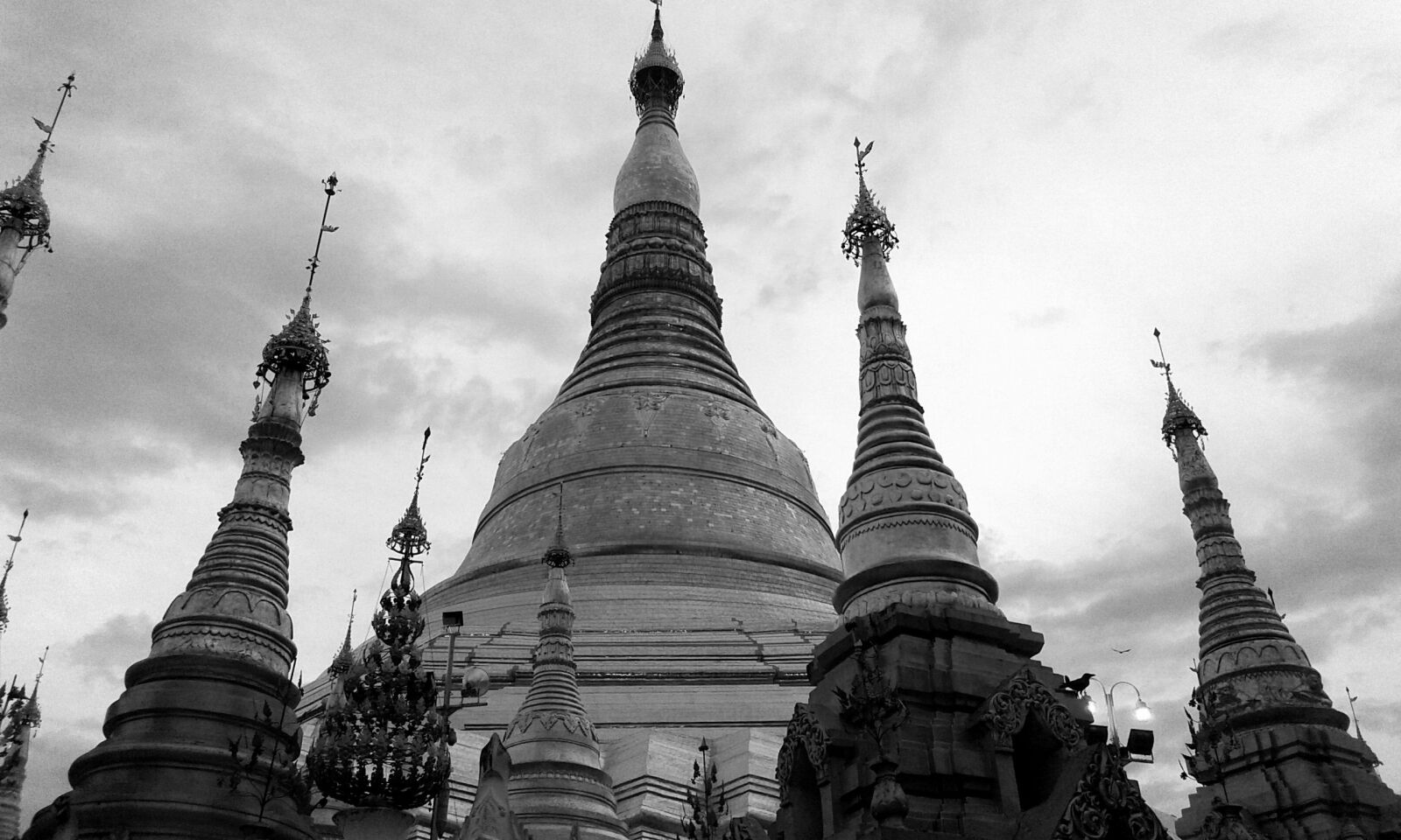 Samsung Galaxy Grand Neo Plus sample photo. Shwedagon, pagoda photography