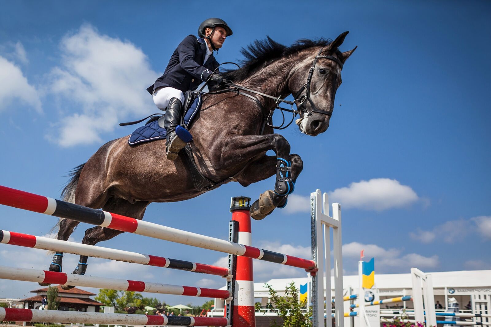 Canon EOS 5D Mark II + Canon EF 28mm F1.8 USM sample photo. Horse, rider, show jumping photography