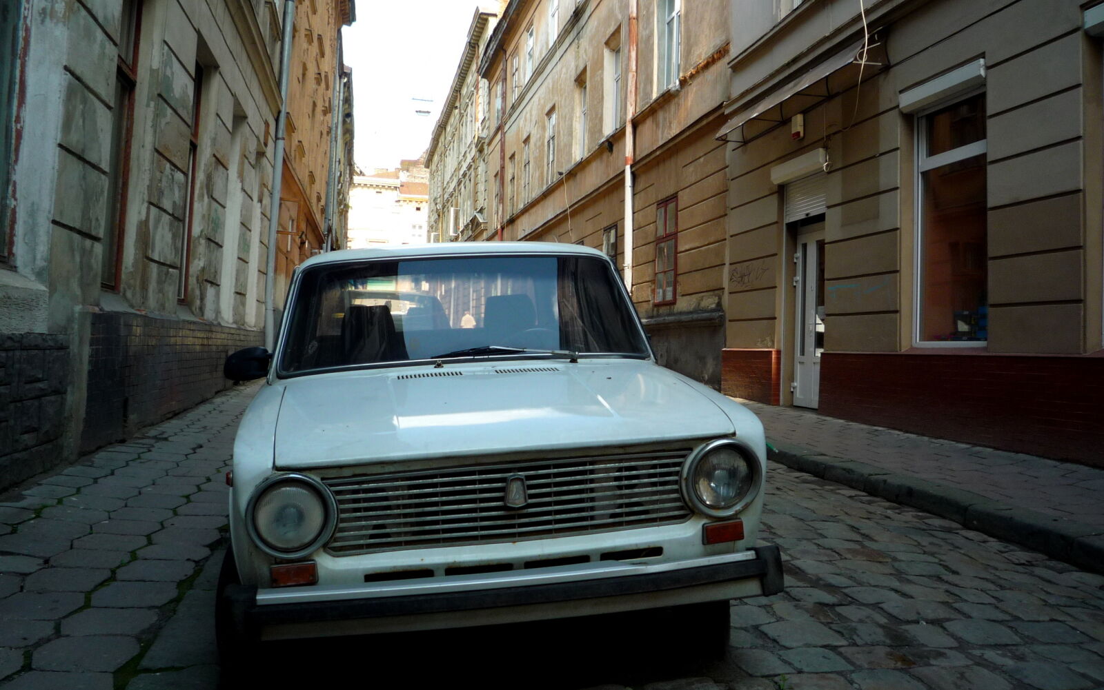 Panasonic DMC-LZ10 sample photo. Car, communist, eastern, europe photography