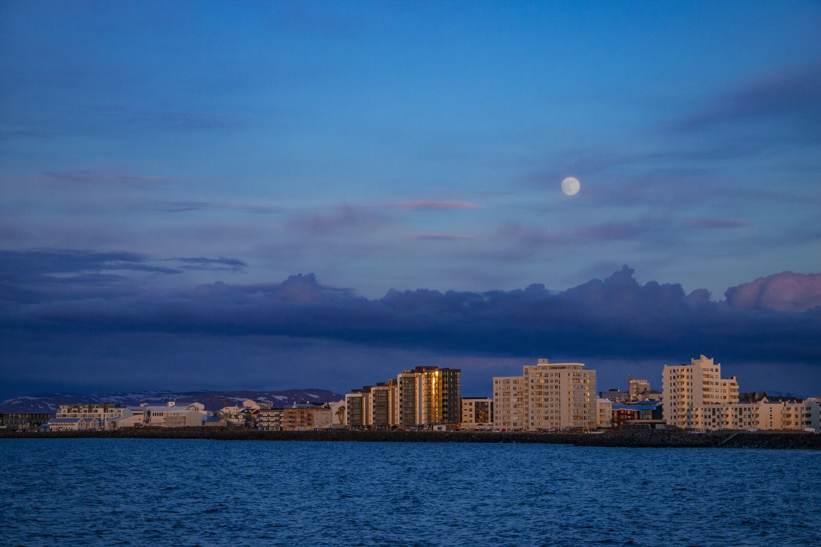 Canon EOS 70D sample photo. Iceland, reykjavik, promenade photography