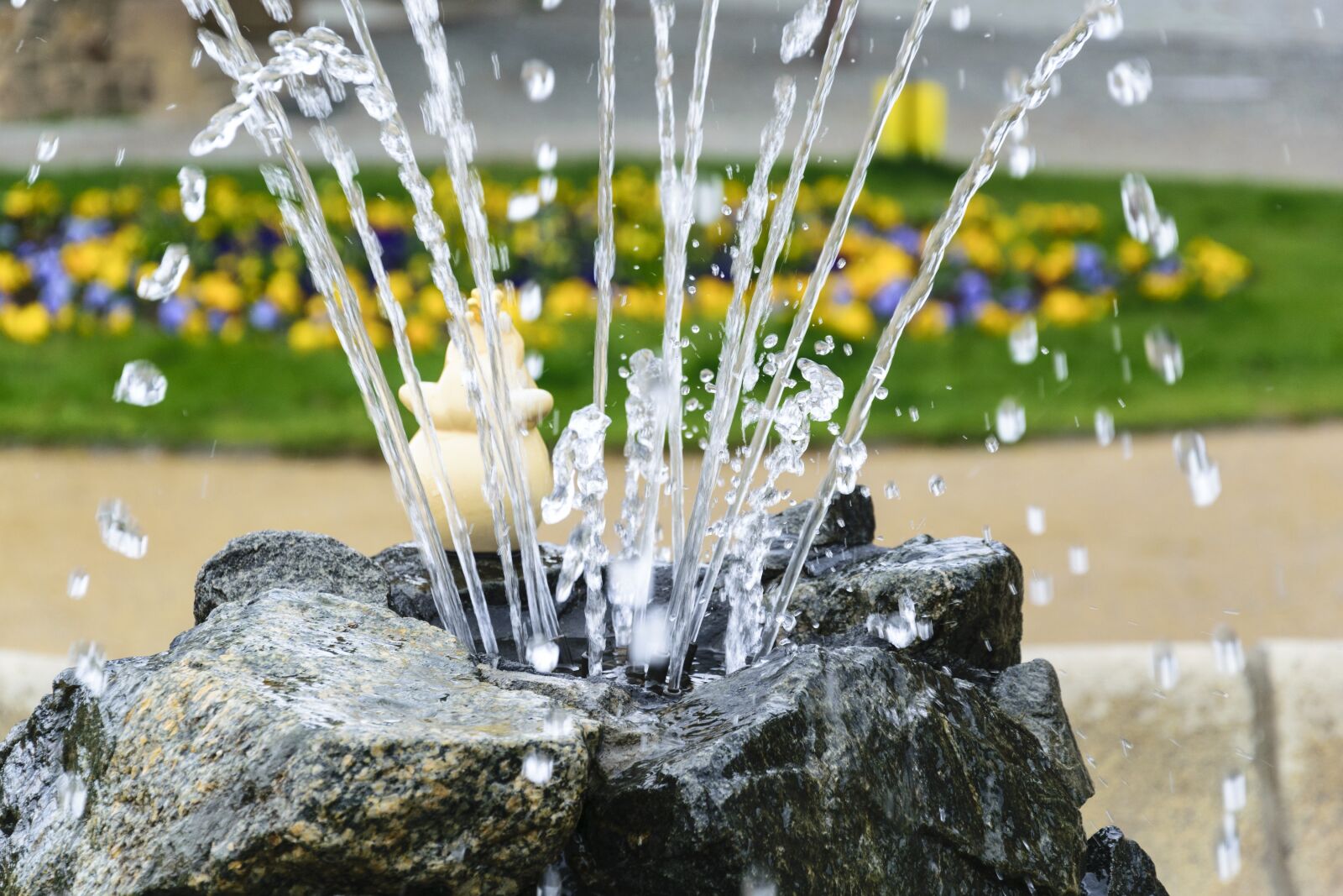 Nikon D5300 sample photo. Water, fontaine, color photography
