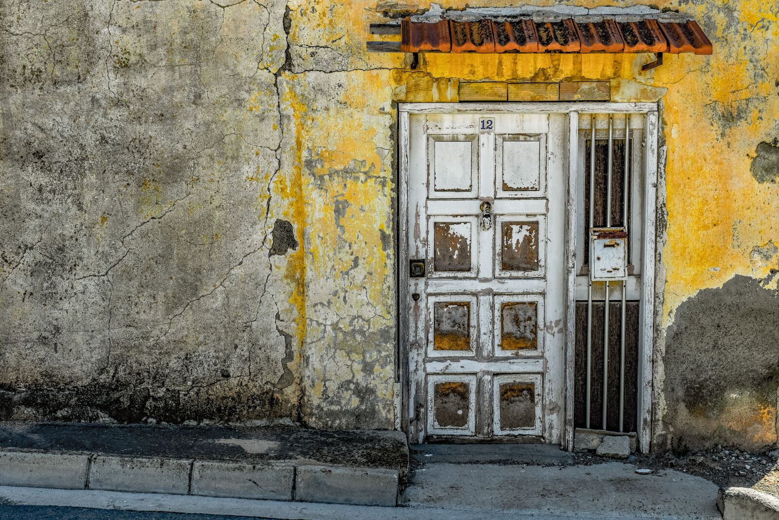 Nikon D3300 sample photo. Door, architecture, old photography