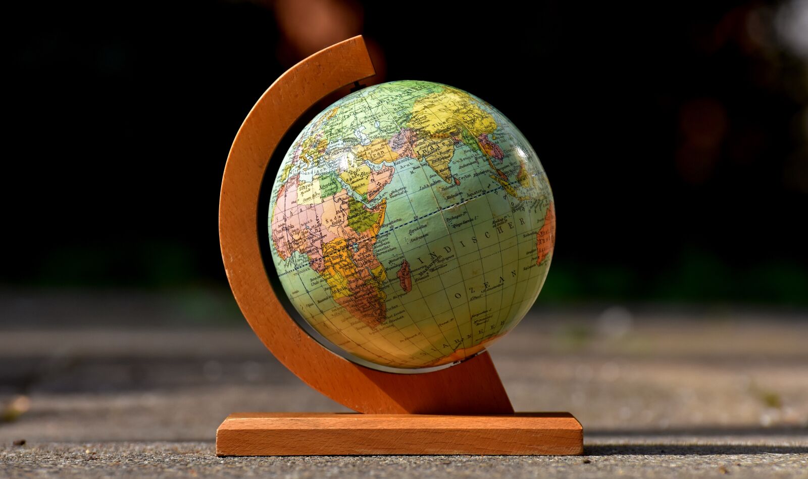 Nikon D7200 sample photo. Globe, old, earth photography