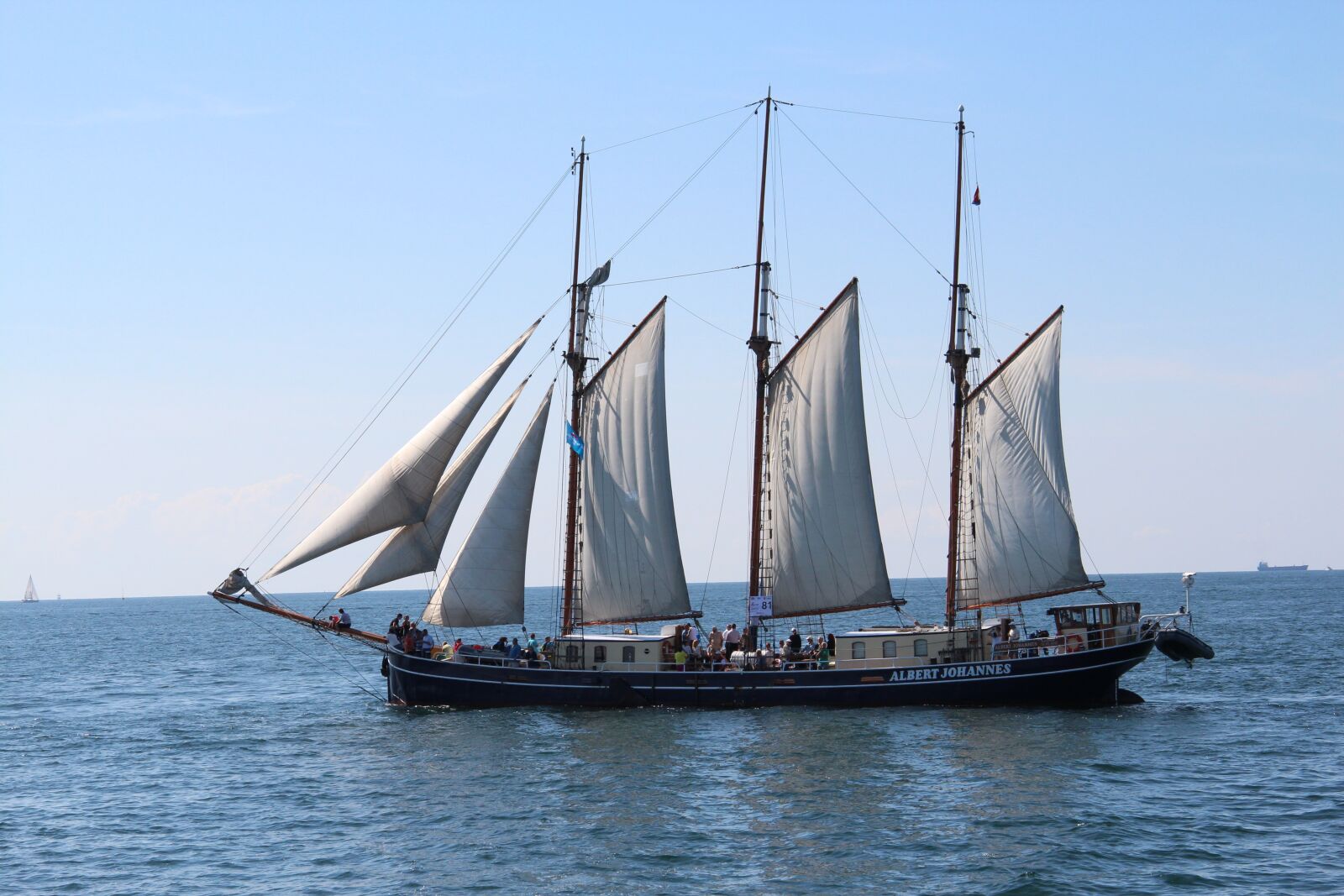 Canon EF-S 17-85mm F4-5.6 IS USM sample photo. Sailing boat, water, sea photography
