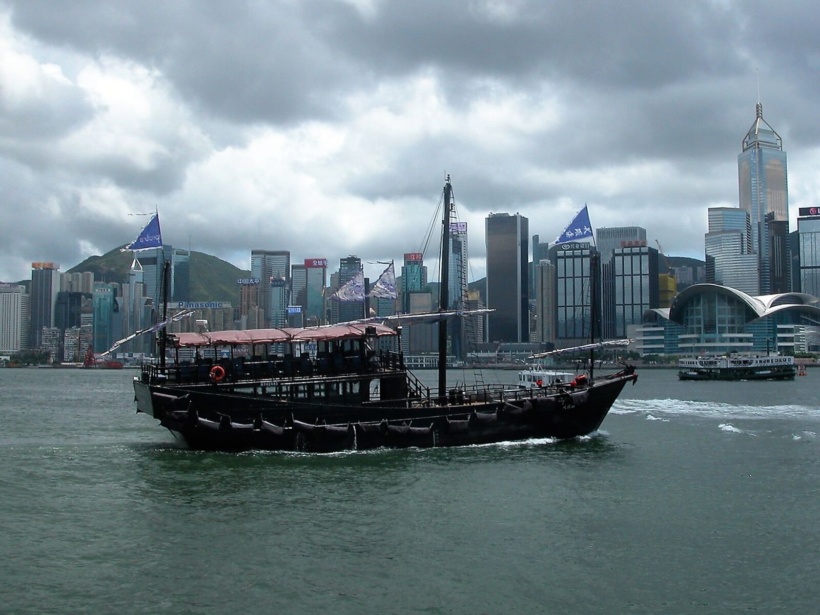 Nikon E5700 sample photo. Boat, harbor, hong, kong photography