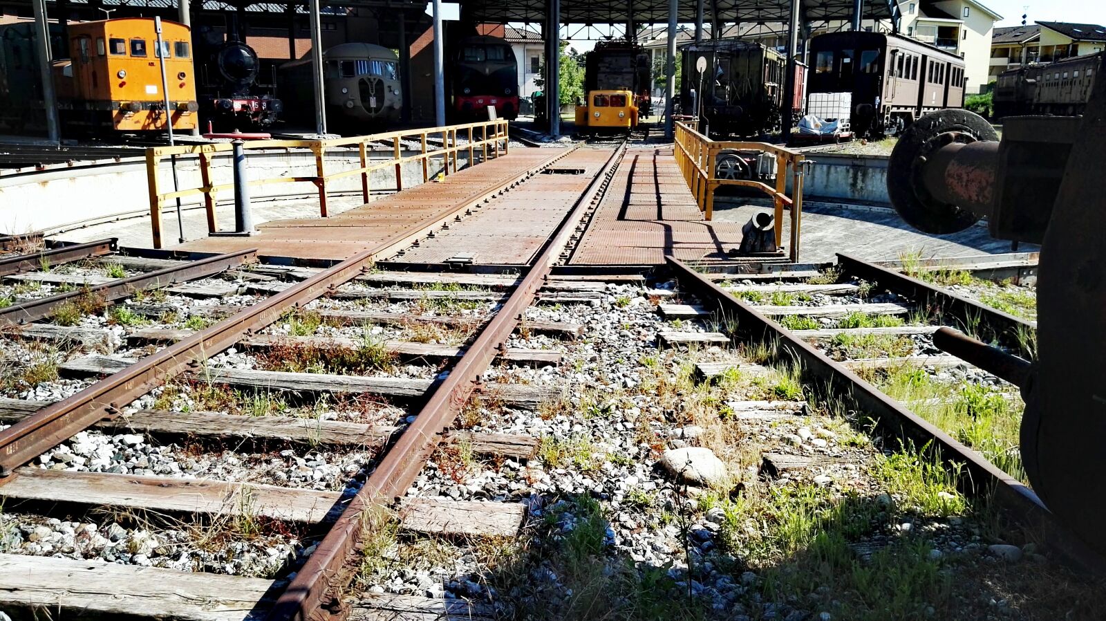 HUAWEI P8 sample photo. Italy, rail, railing photography