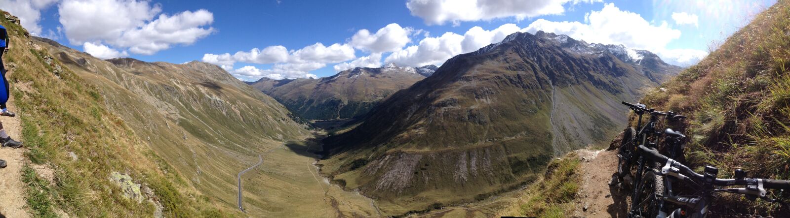 Apple iPhone 4S sample photo. Mountains, valley, landscape photography