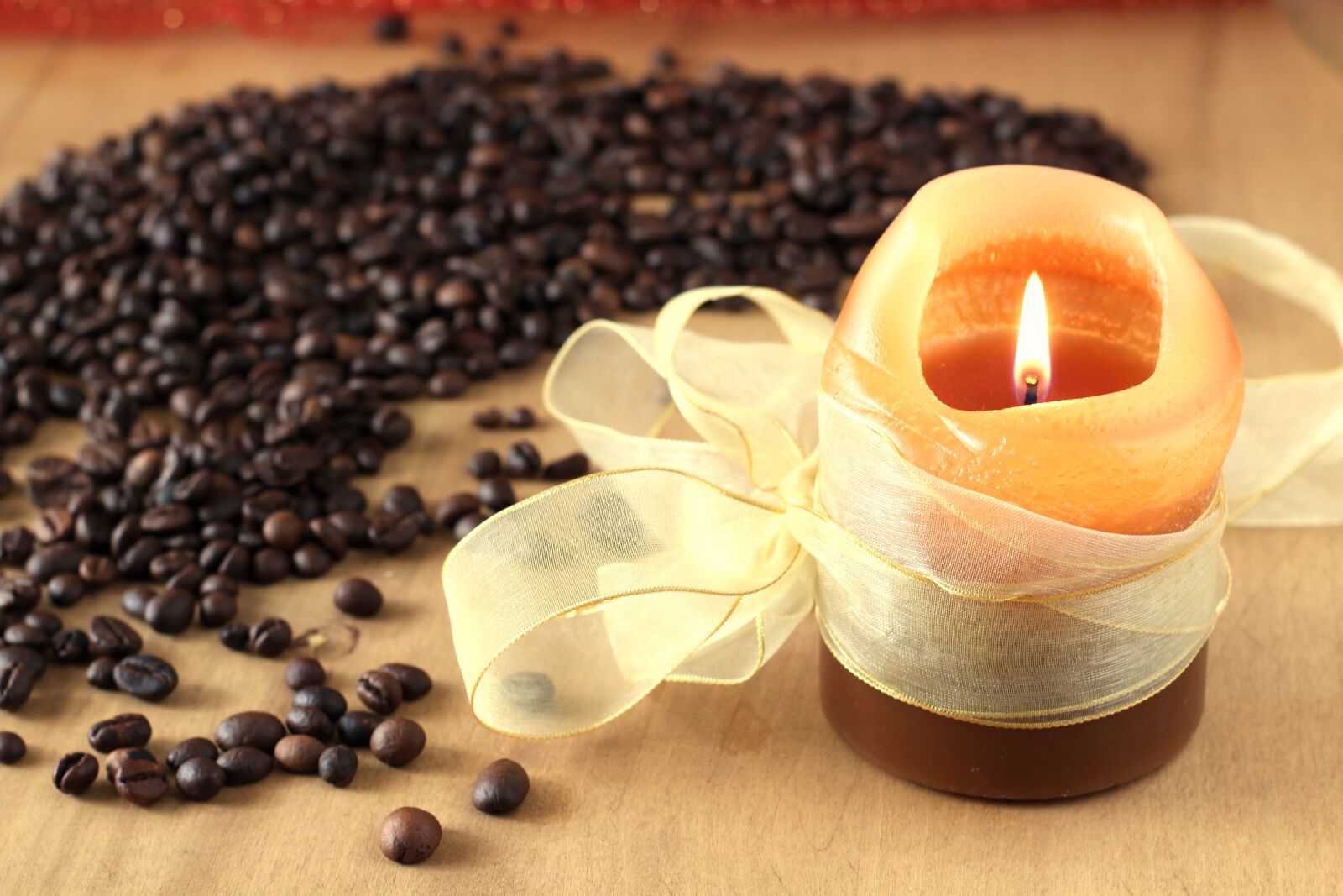Canon EOS 1200D (EOS Rebel T5 / EOS Kiss X70 / EOS Hi) sample photo. Candle, the aroma of photography