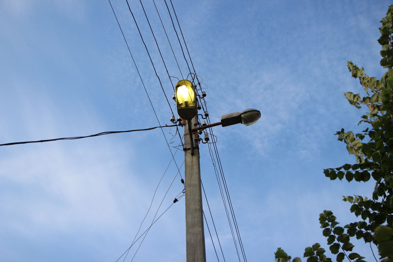 Canon EOS 600D (Rebel EOS T3i / EOS Kiss X5) sample photo. Lantern, lamp, lighting photography