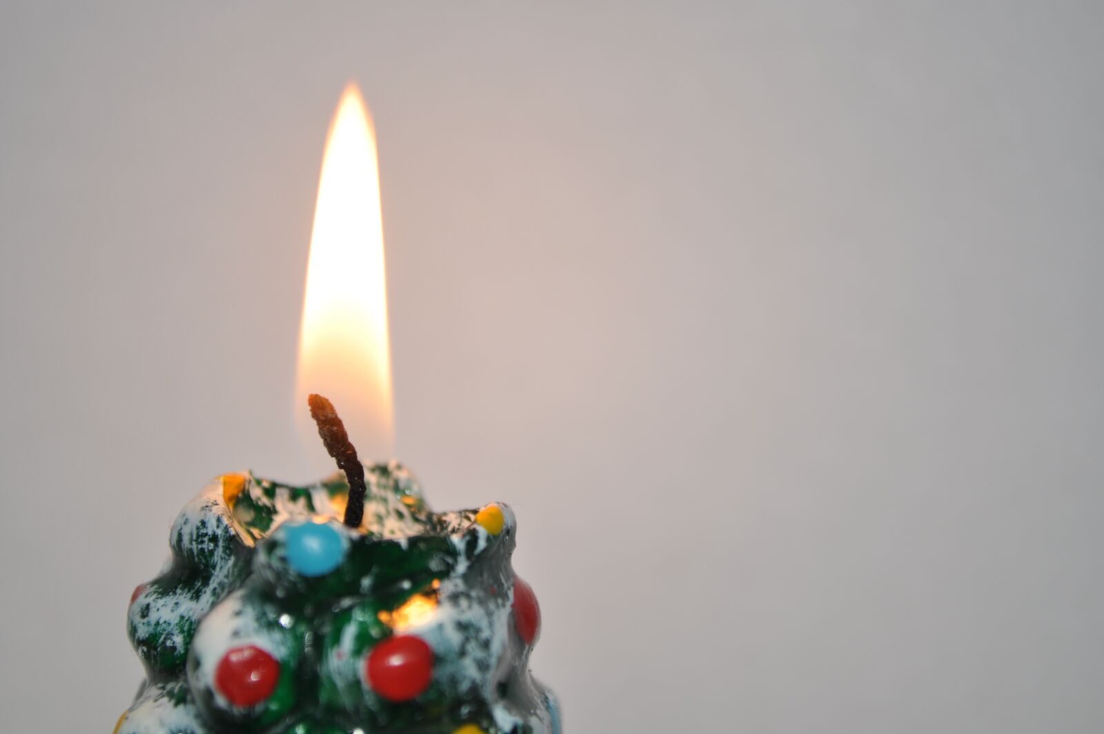 Nikon D5000 sample photo. Christmas, candle, tree photography