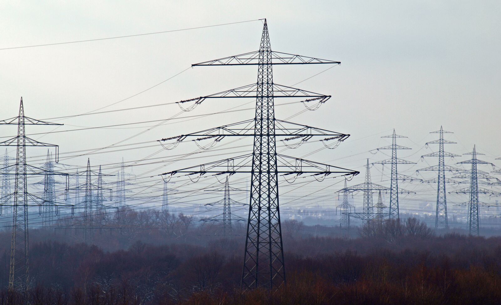 Olympus E-520 (EVOLT E-520) sample photo. Energy, current, power poles photography