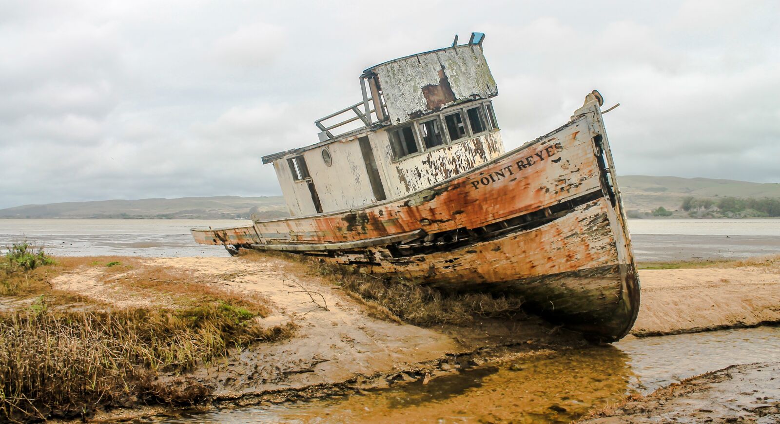 Canon EOS 1100D (EOS Rebel T3 / EOS Kiss X50) sample photo. Shipwreck, ship, wreckage photography