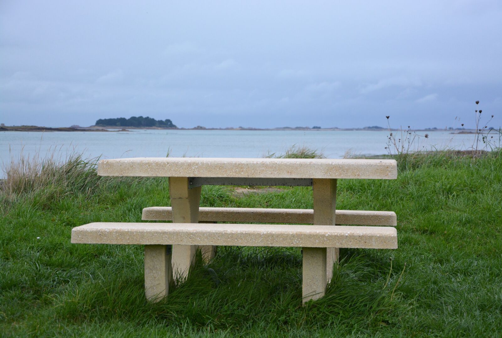 Nikon D5200 sample photo. Table bench, stone table photography
