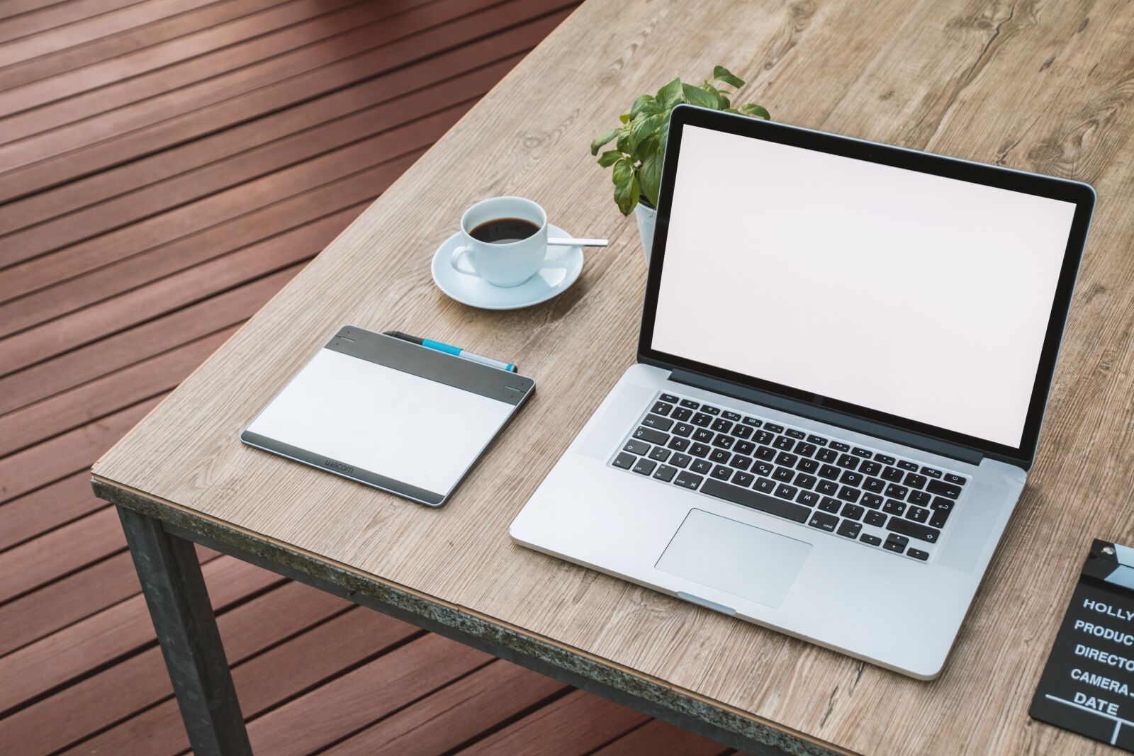 Canon EOS 70D sample photo. Laptop, notebook, work photography