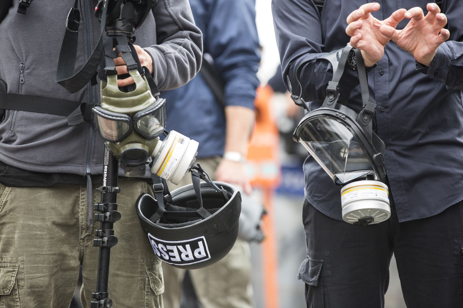 Canon EOS 5D Mark III sample photo. Press, journalist, gas mask photography