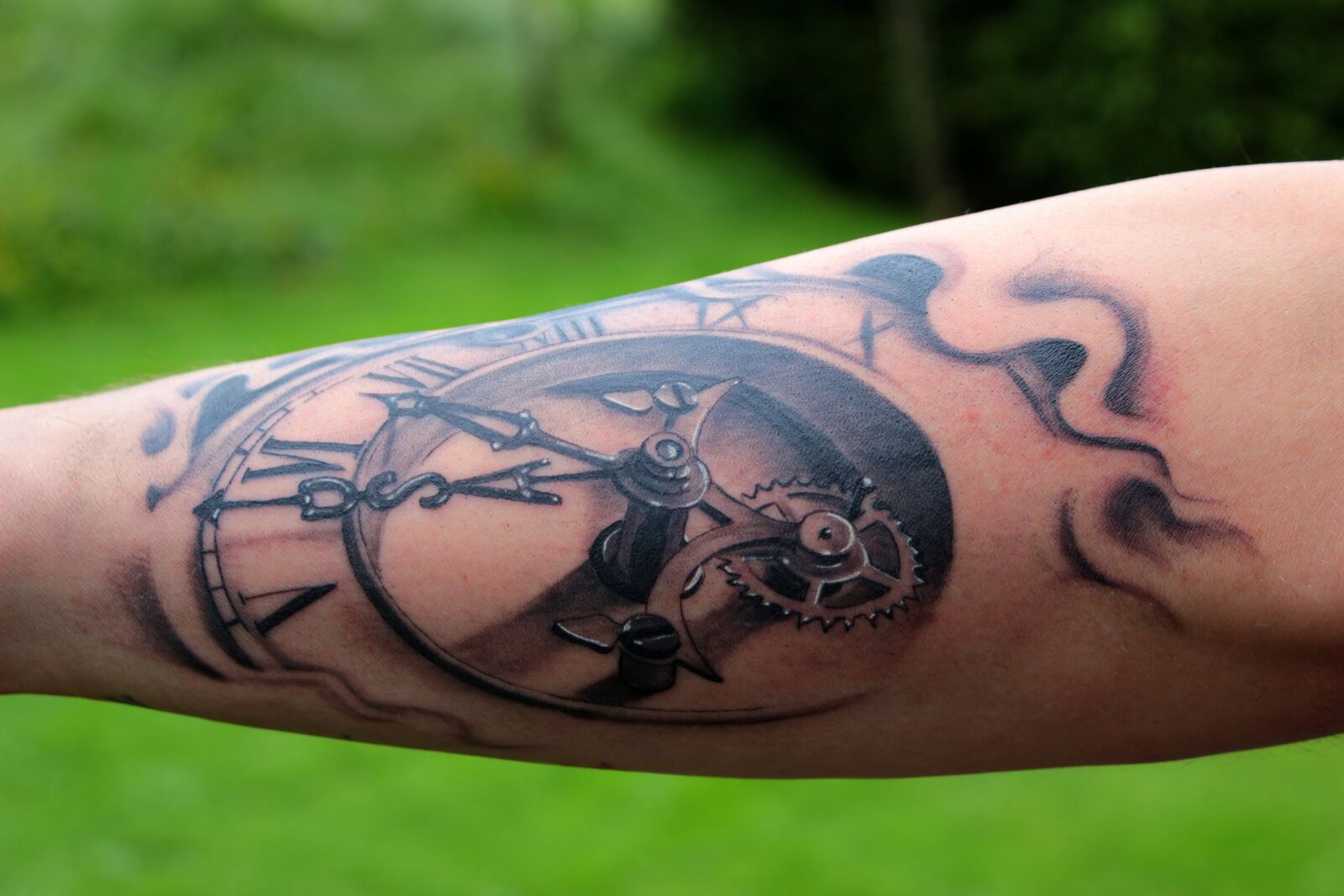 Canon EOS 650D (EOS Rebel T4i / EOS Kiss X6i) sample photo. Tattoo, forearm, drawing photography