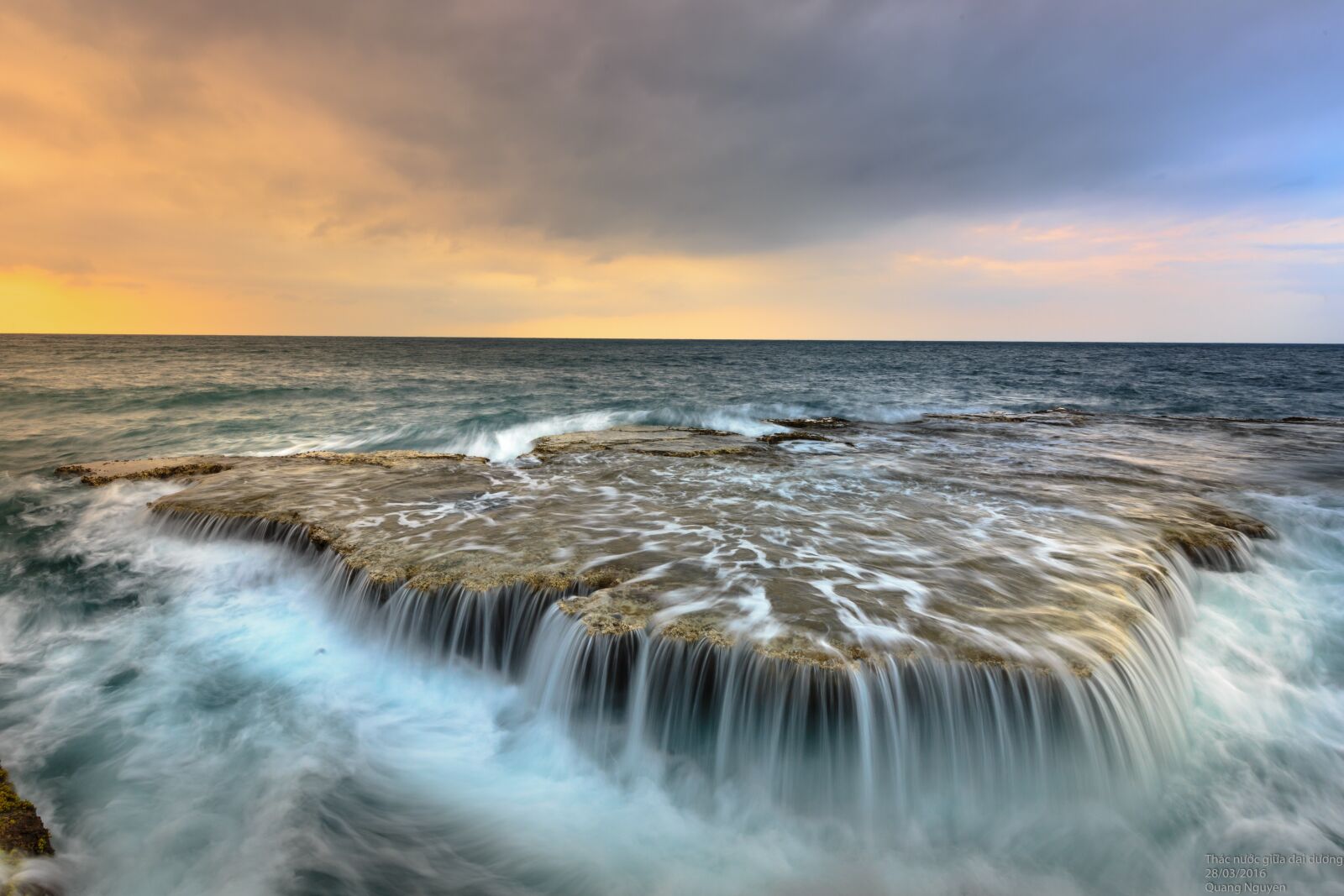 Canon EF 16-35mm F4L IS USM sample photo. Sea, ocean, flow photography