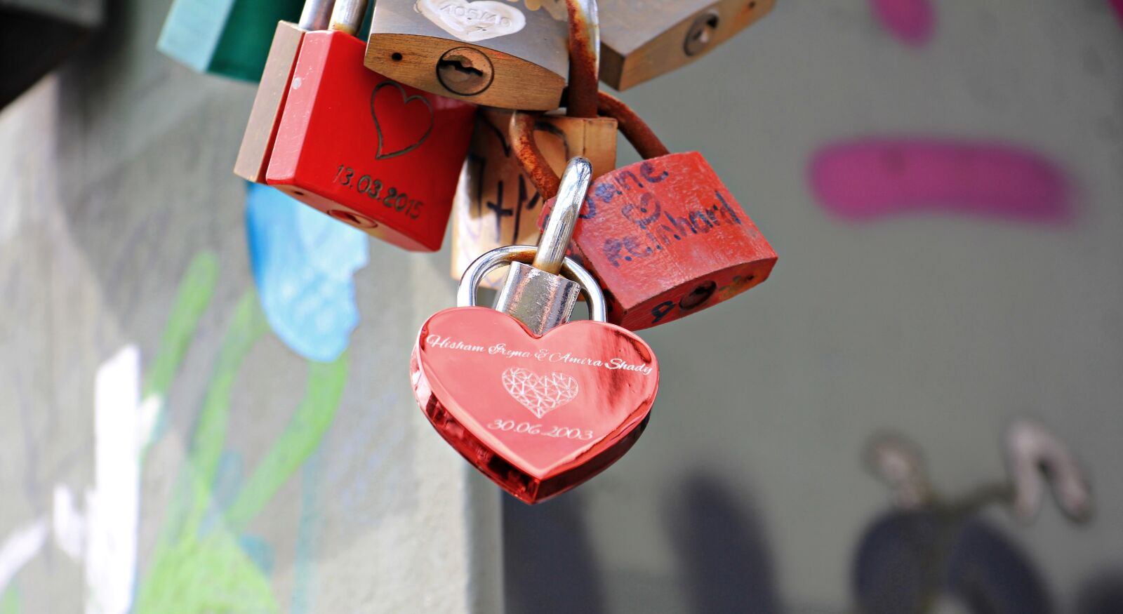 Canon EOS 550D (EOS Rebel T2i / EOS Kiss X4) sample photo. Love castle, hohenzollern bridge photography
