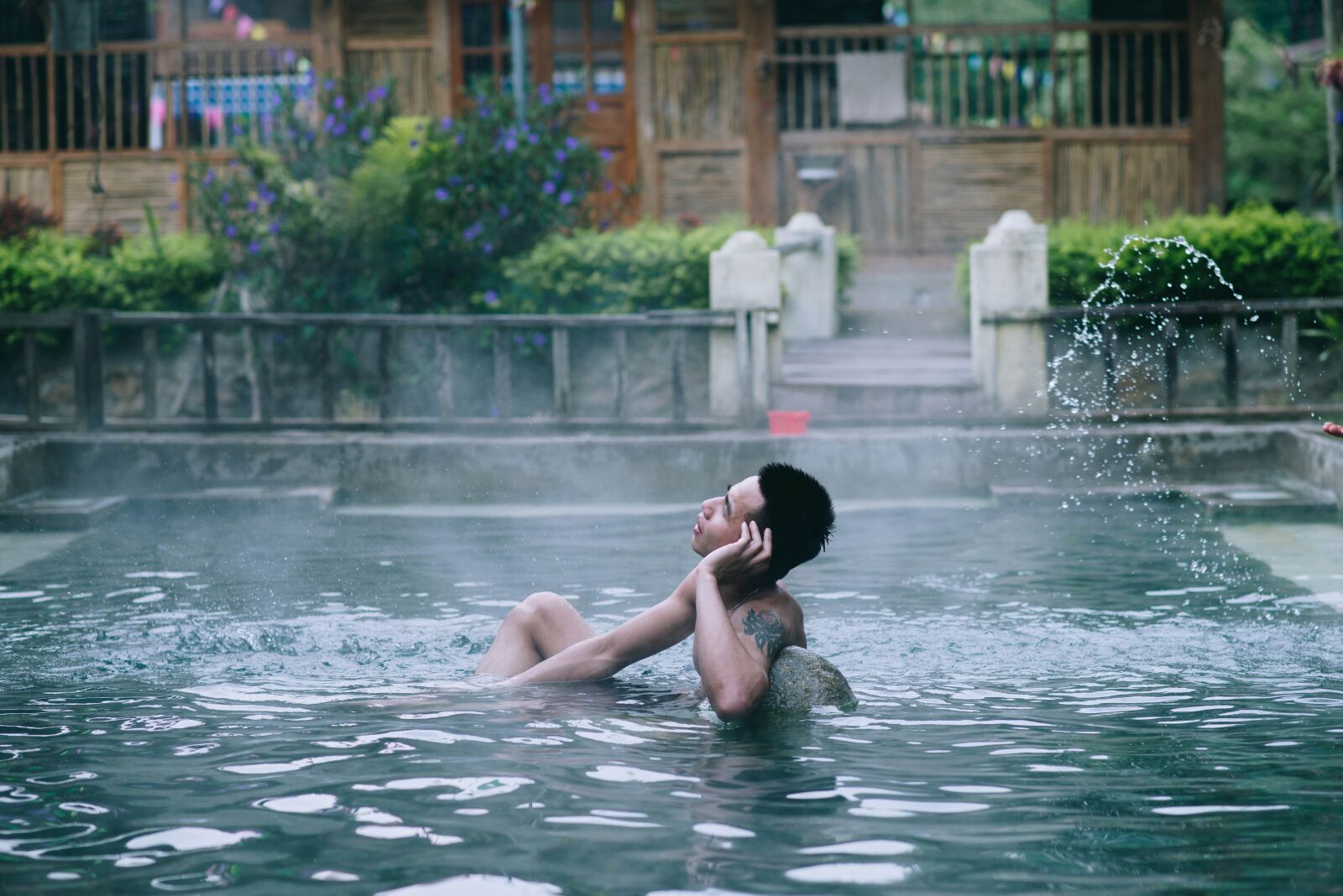 Nikon D610 sample photo. Man, young, swiming photography