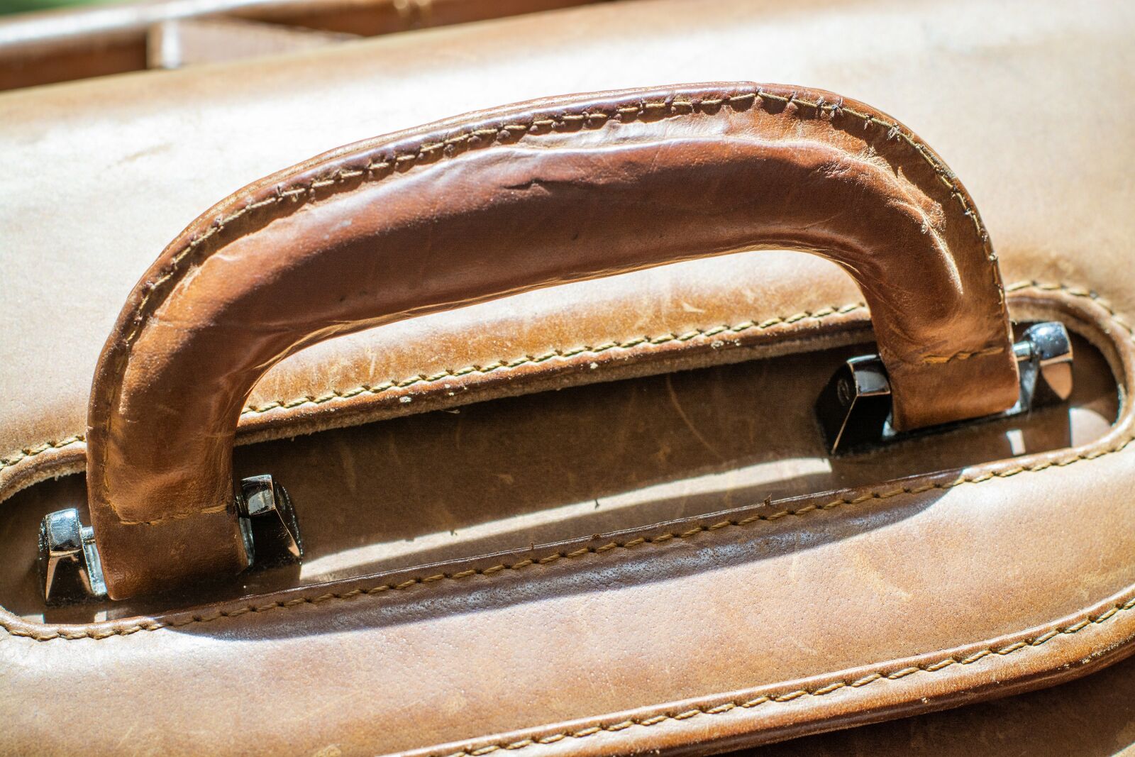 Nikon D7100 sample photo. Bag, leather, leather case photography