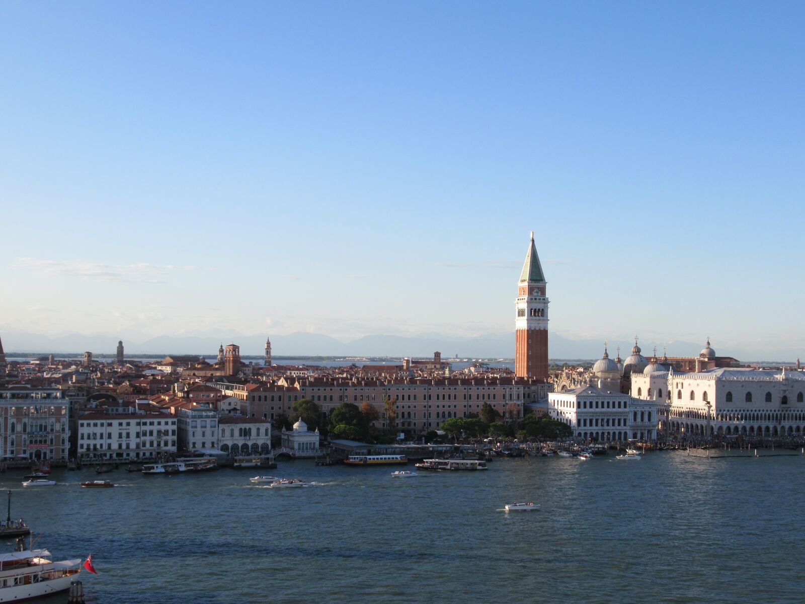 Canon PowerShot SX620 HS sample photo. Venice, italy, city photography
