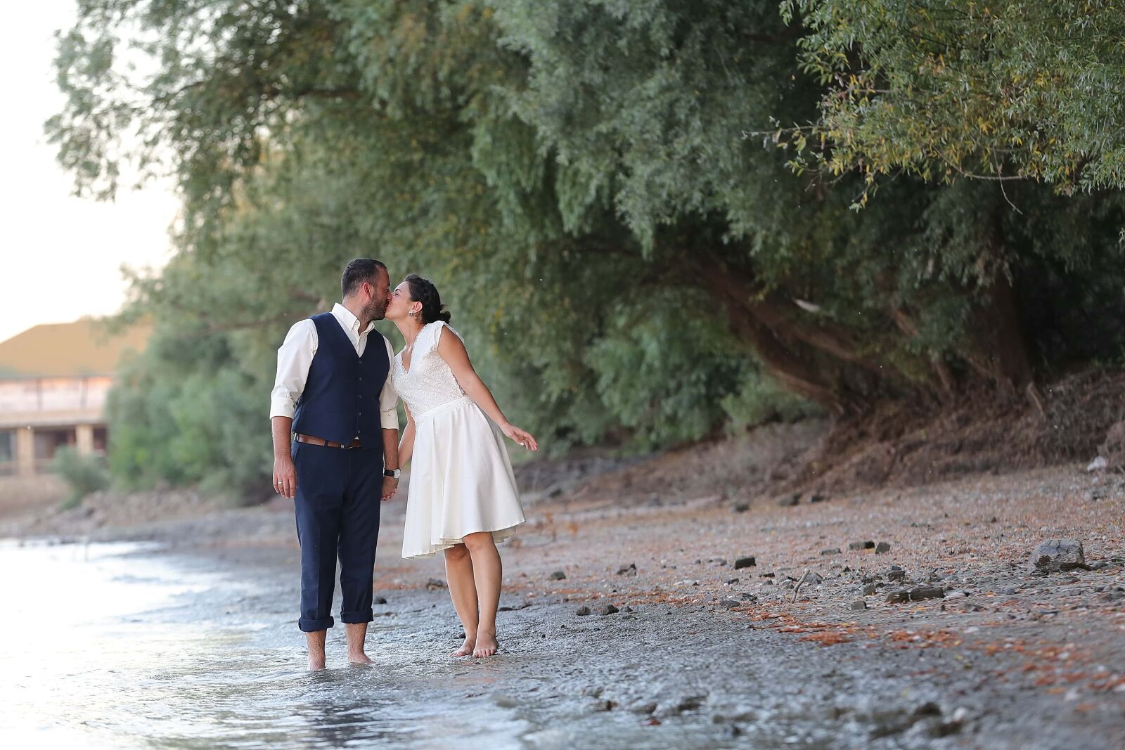 Canon EOS 5D Mark III sample photo. Togetherness, kiss, embrace, love photography