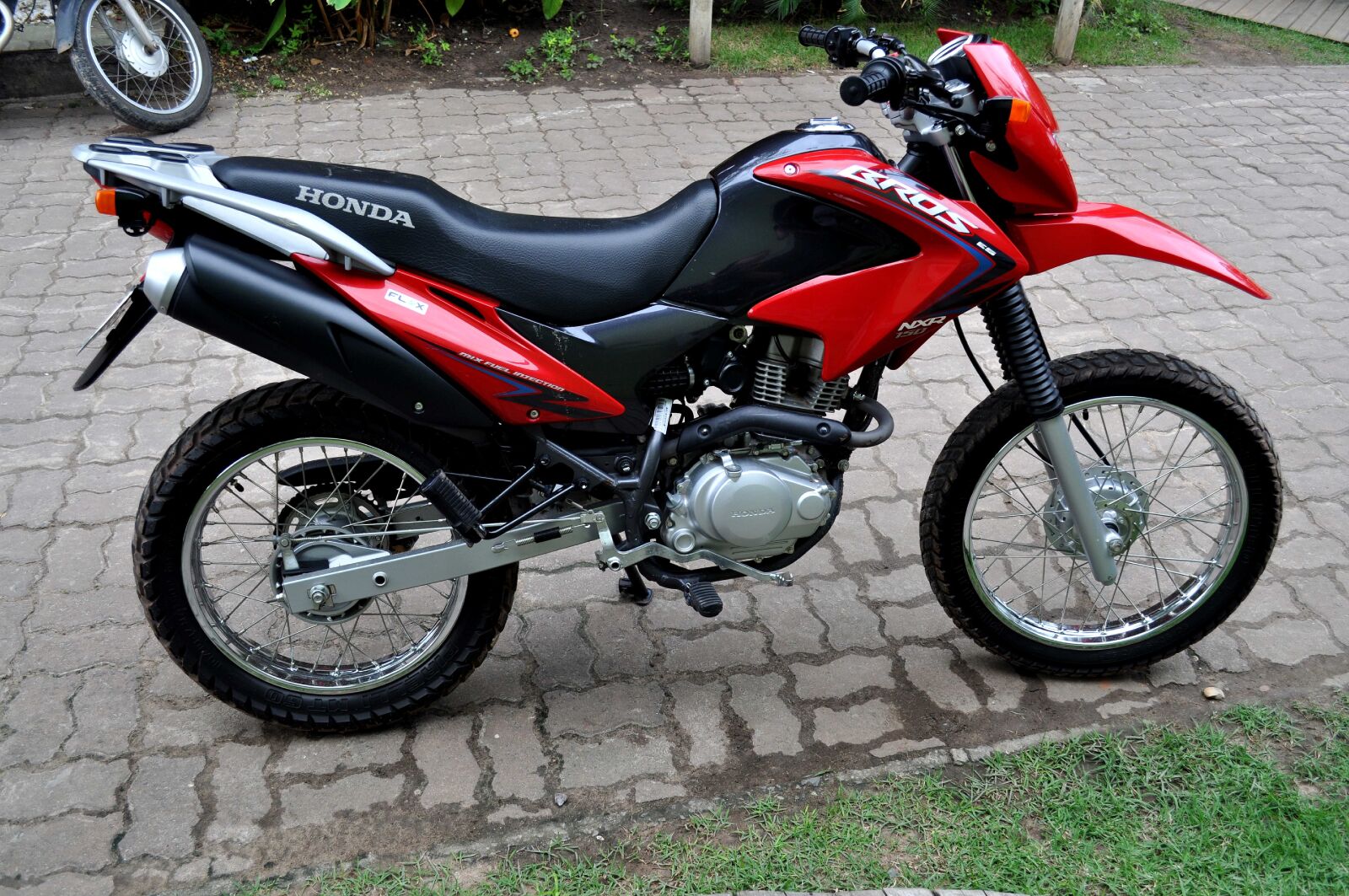Nikon D5000 sample photo. Honda, motorcycle photography