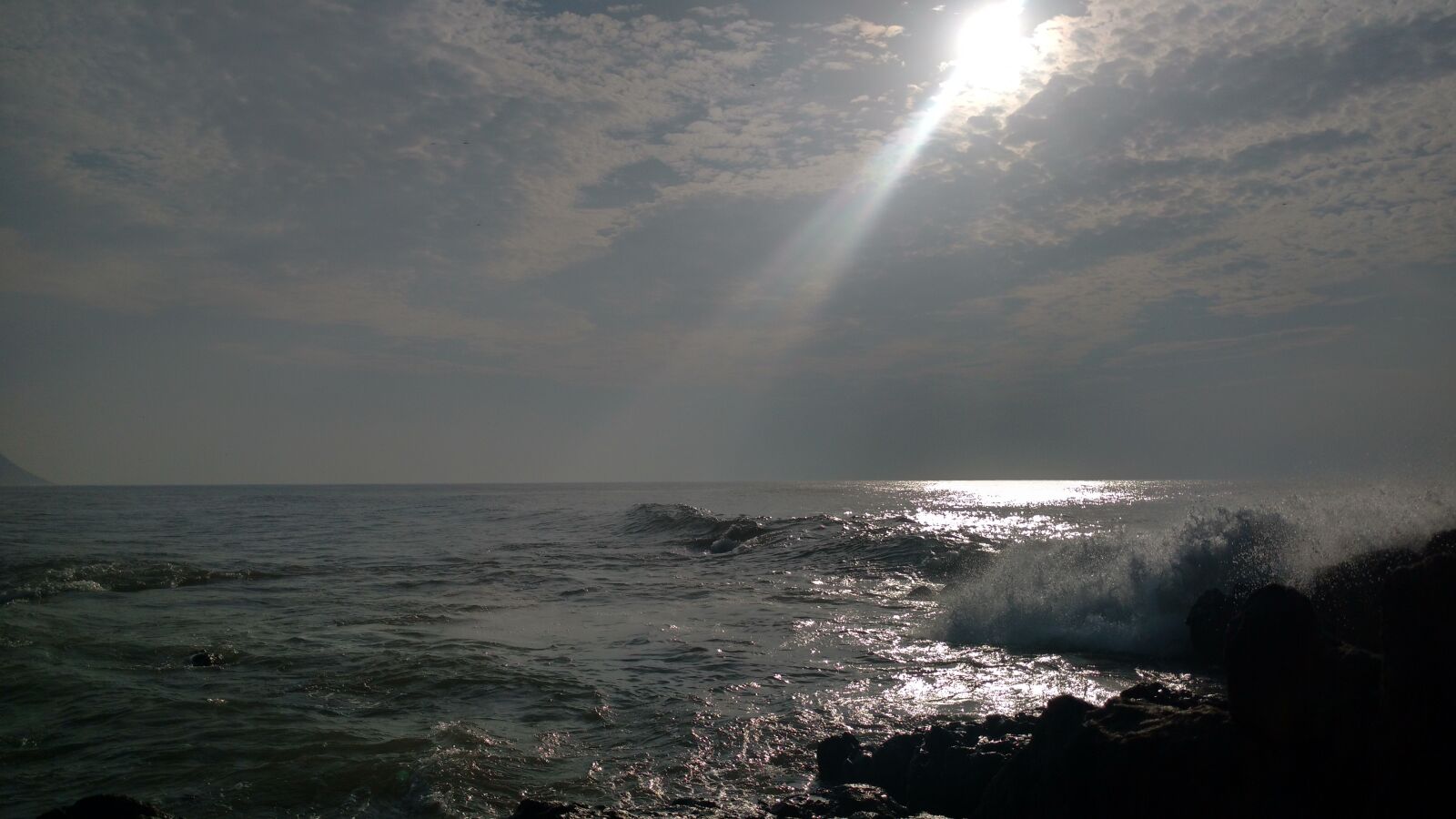 Motorola Moto X Play sample photo. Sunrise, beach, water photography