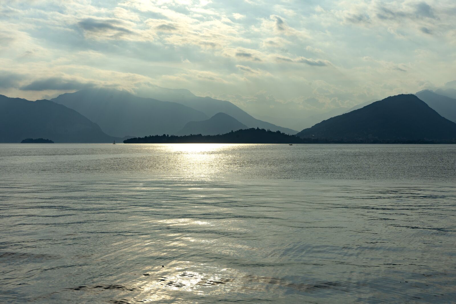 Sony a7 II sample photo. Lago maggiore, mountains, lake photography