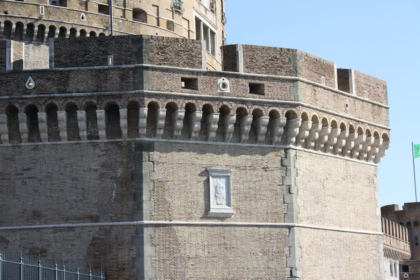 Canon EOS 1000D (EOS Digital Rebel XS / EOS Kiss F) sample photo. Rome, castle, tower photography
