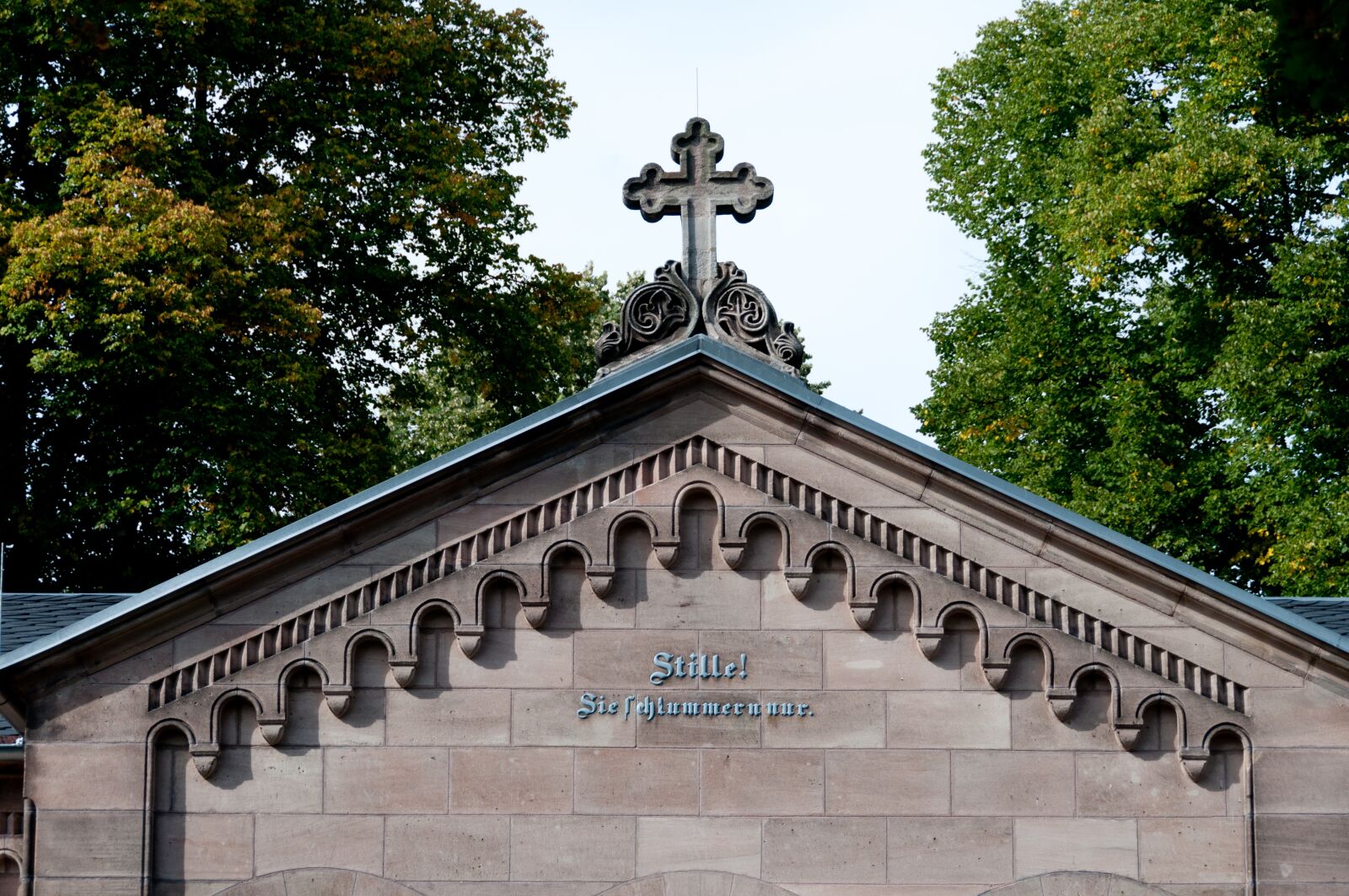 Nikon D5000 sample photo. Death, cemetery, mourning photography