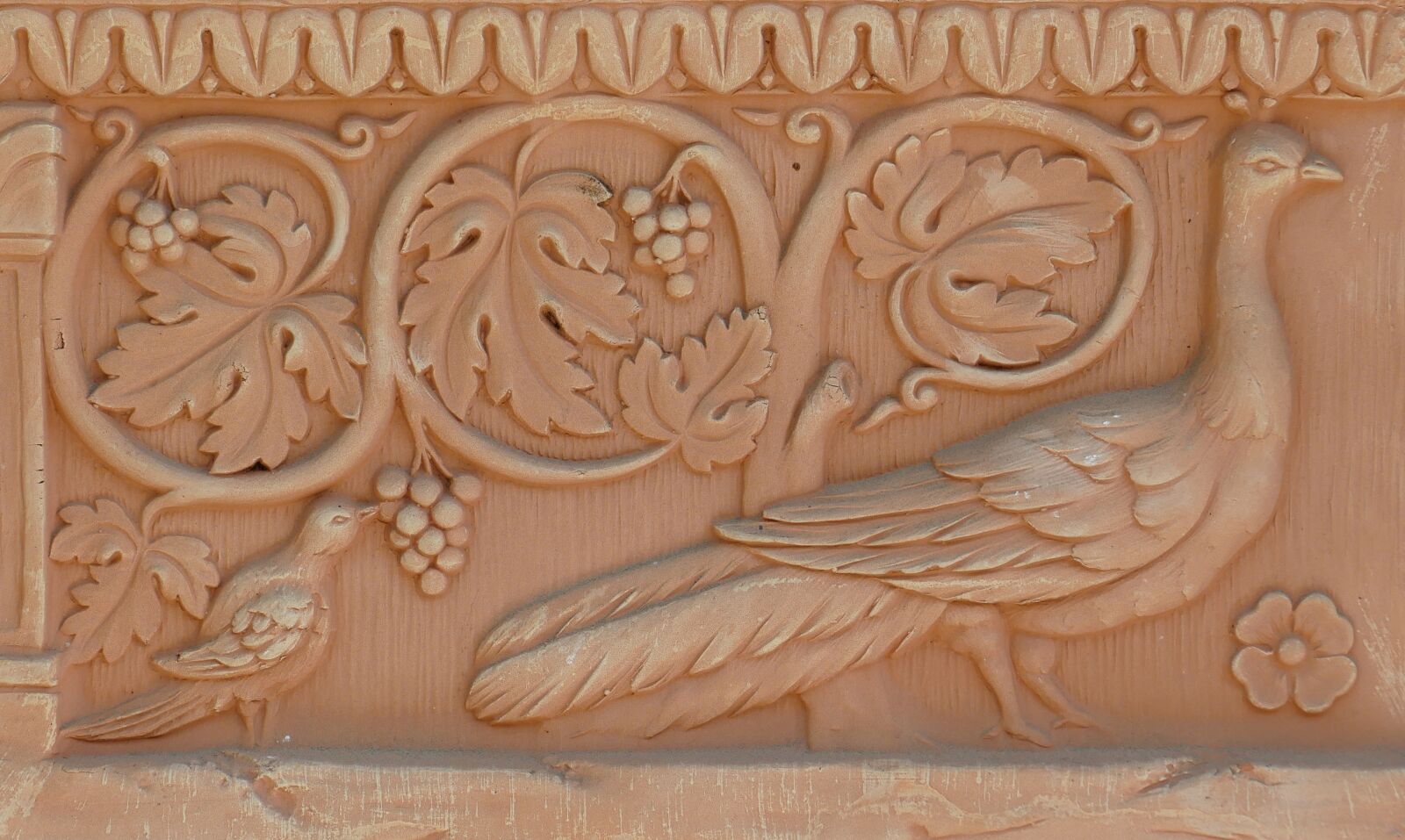 Panasonic Lumix DMC-FZ1000 sample photo. Terracotta, image bird, grapes photography