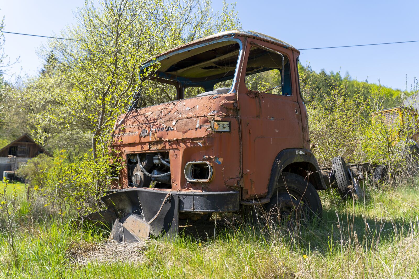 Sony FE 24-105mm F4 G OSS sample photo. Wreck, freight, car photography