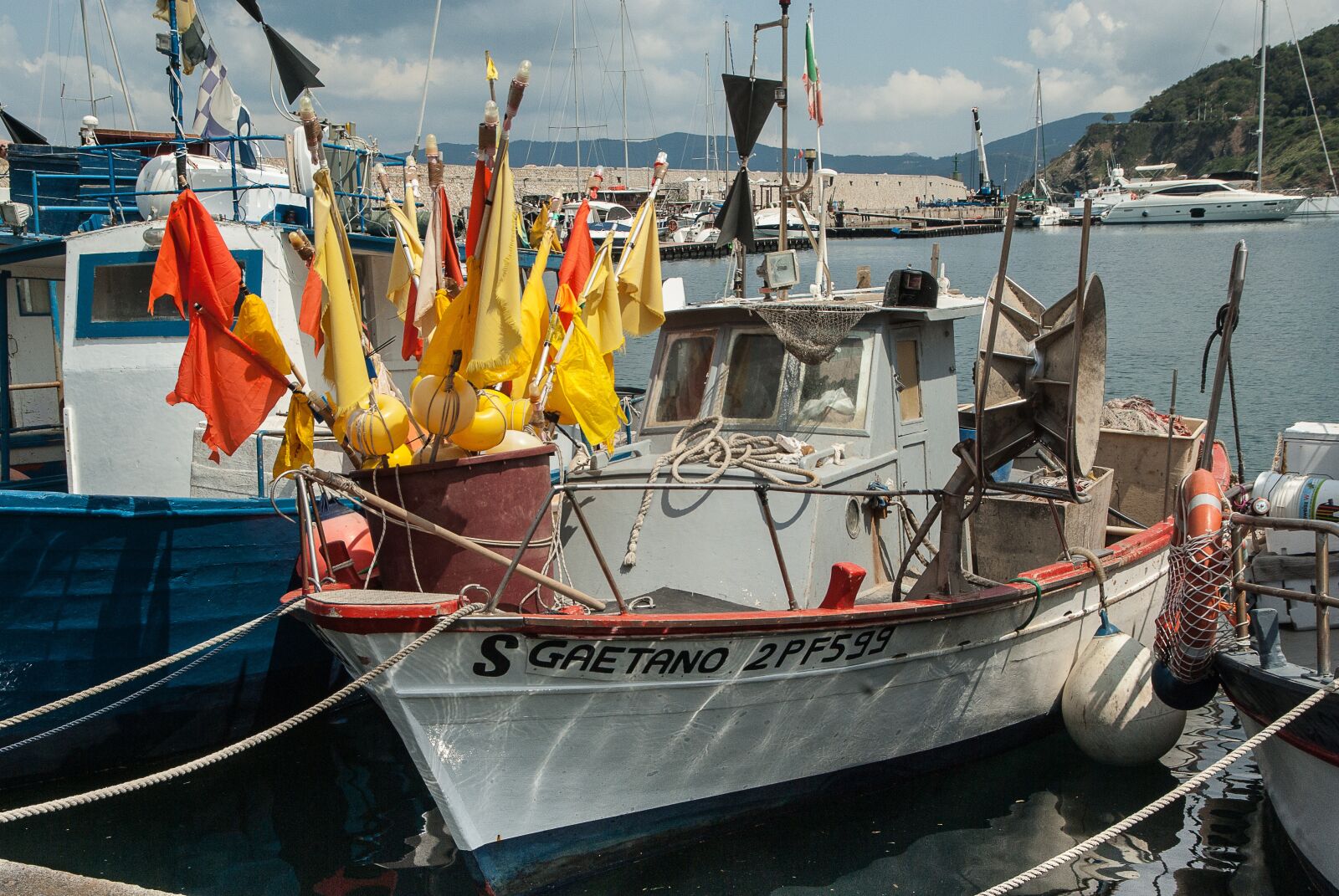 Pentax K10D sample photo. Port, fishing boats, floats photography